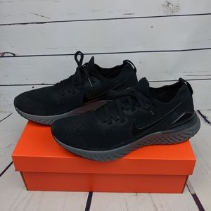 Nike epic reacts